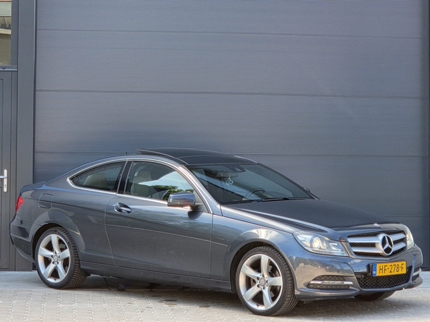 Foto van Mercedes-Benz C 200