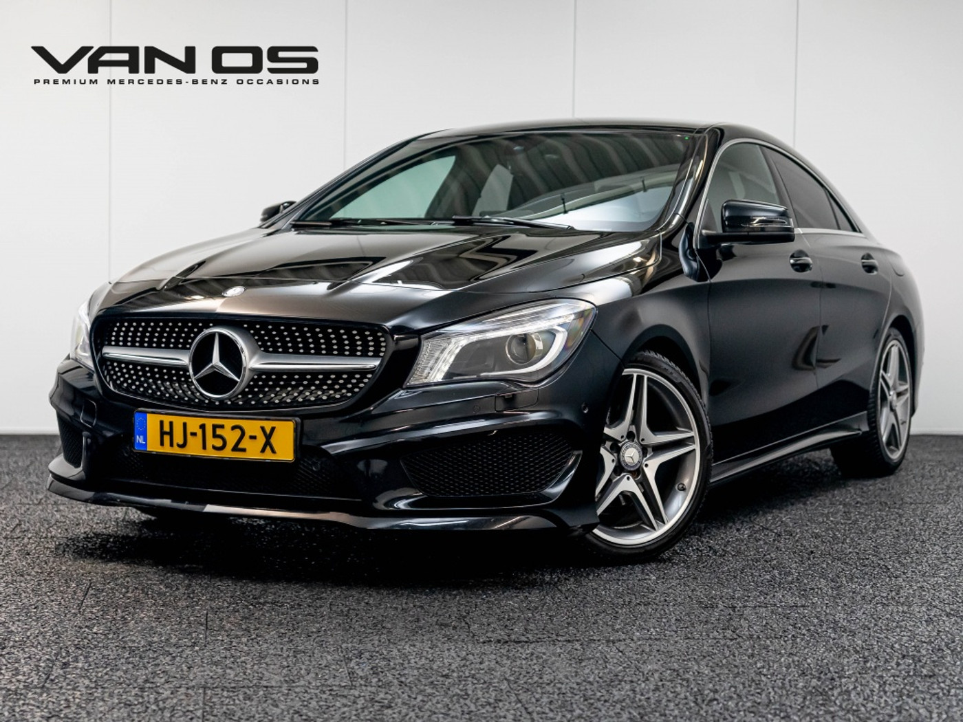 Mercedes-Benz Cla 180 OrangeArt Edition 2015 - voorkant
