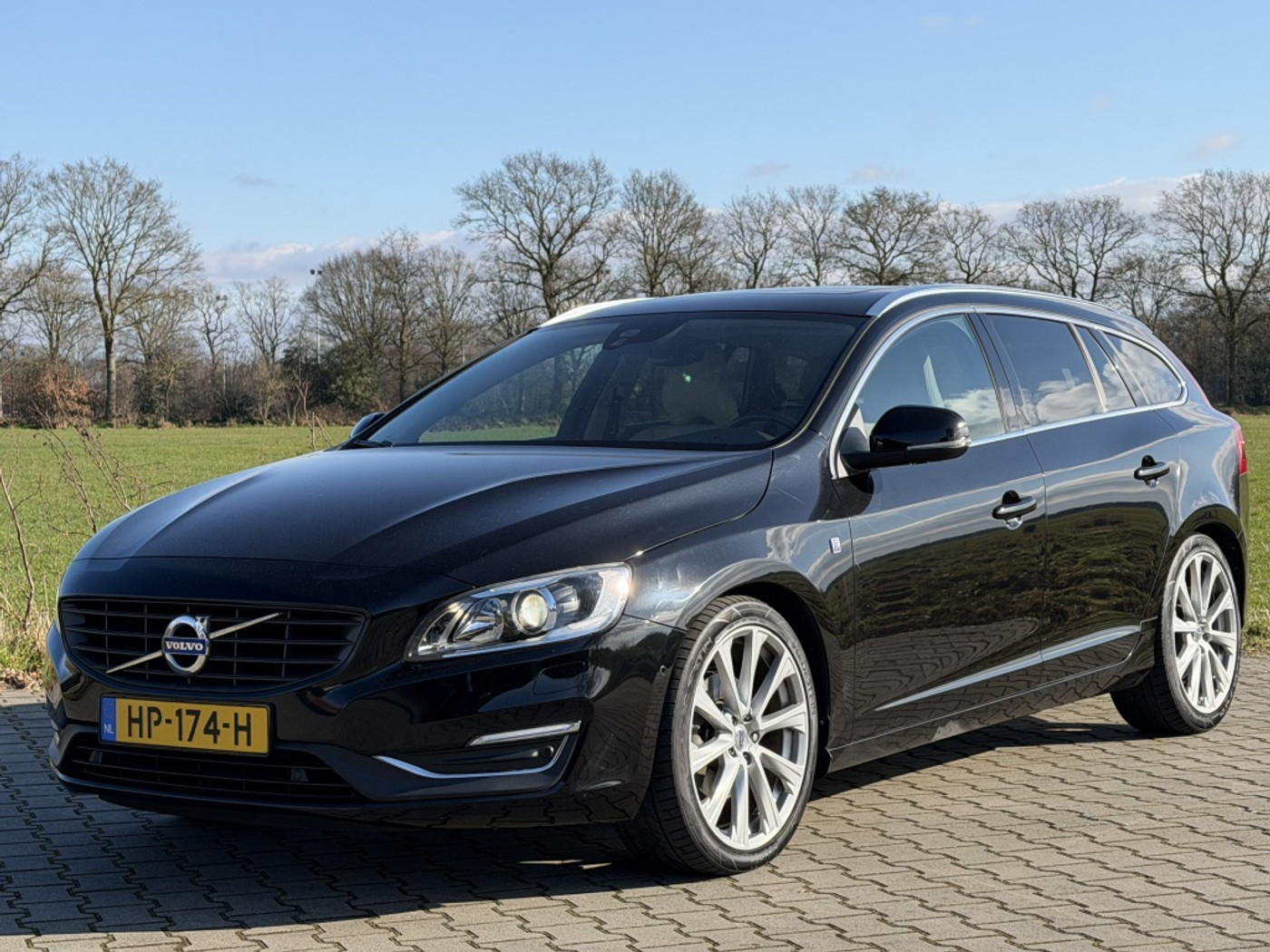 Volvo V60 FW7980?? 2015 - voorkant
