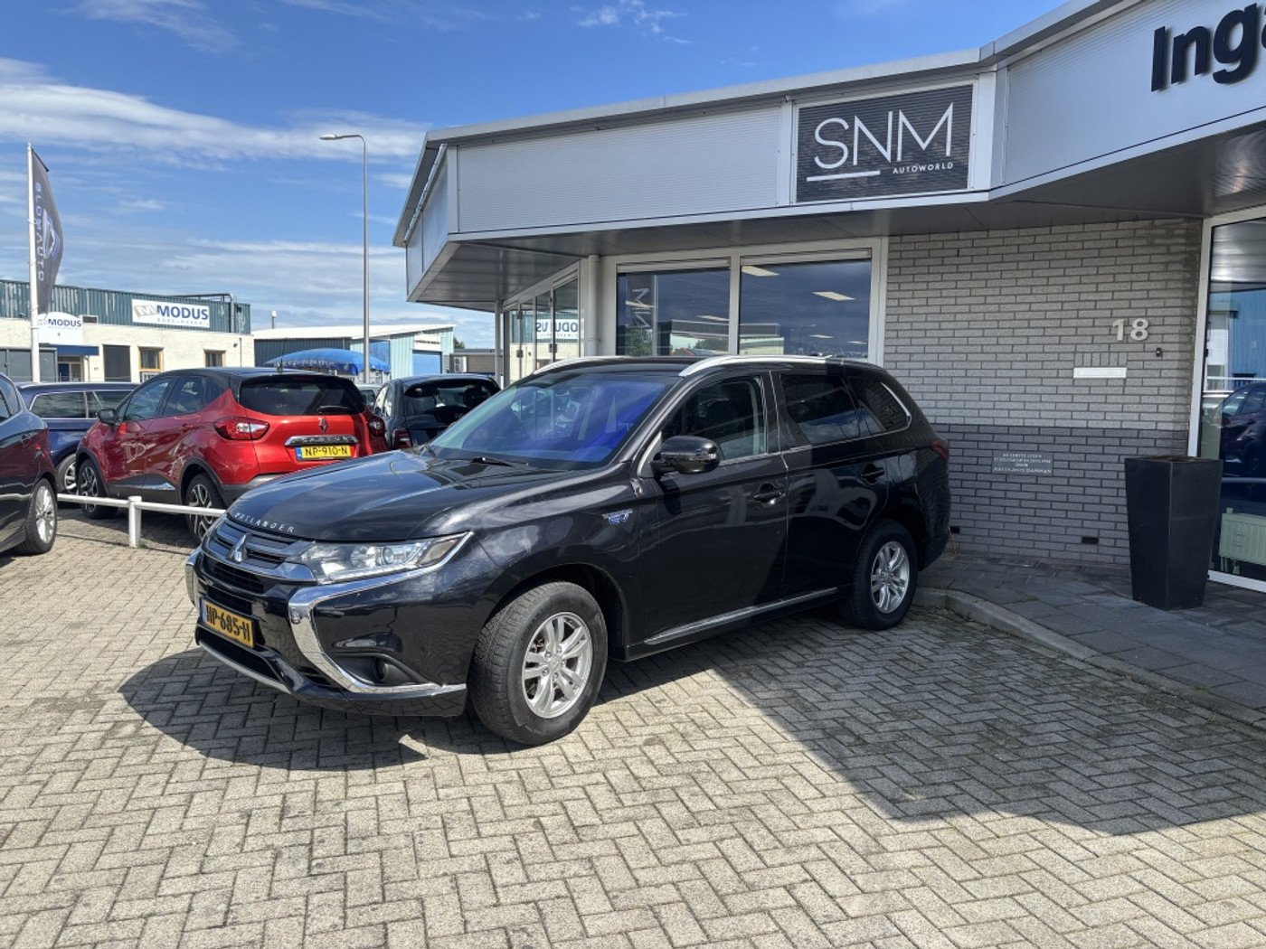 Mitsubishi Mitsubishi Outlander 2.0 PHEV Bns. Ed. 2015 - voorkant
