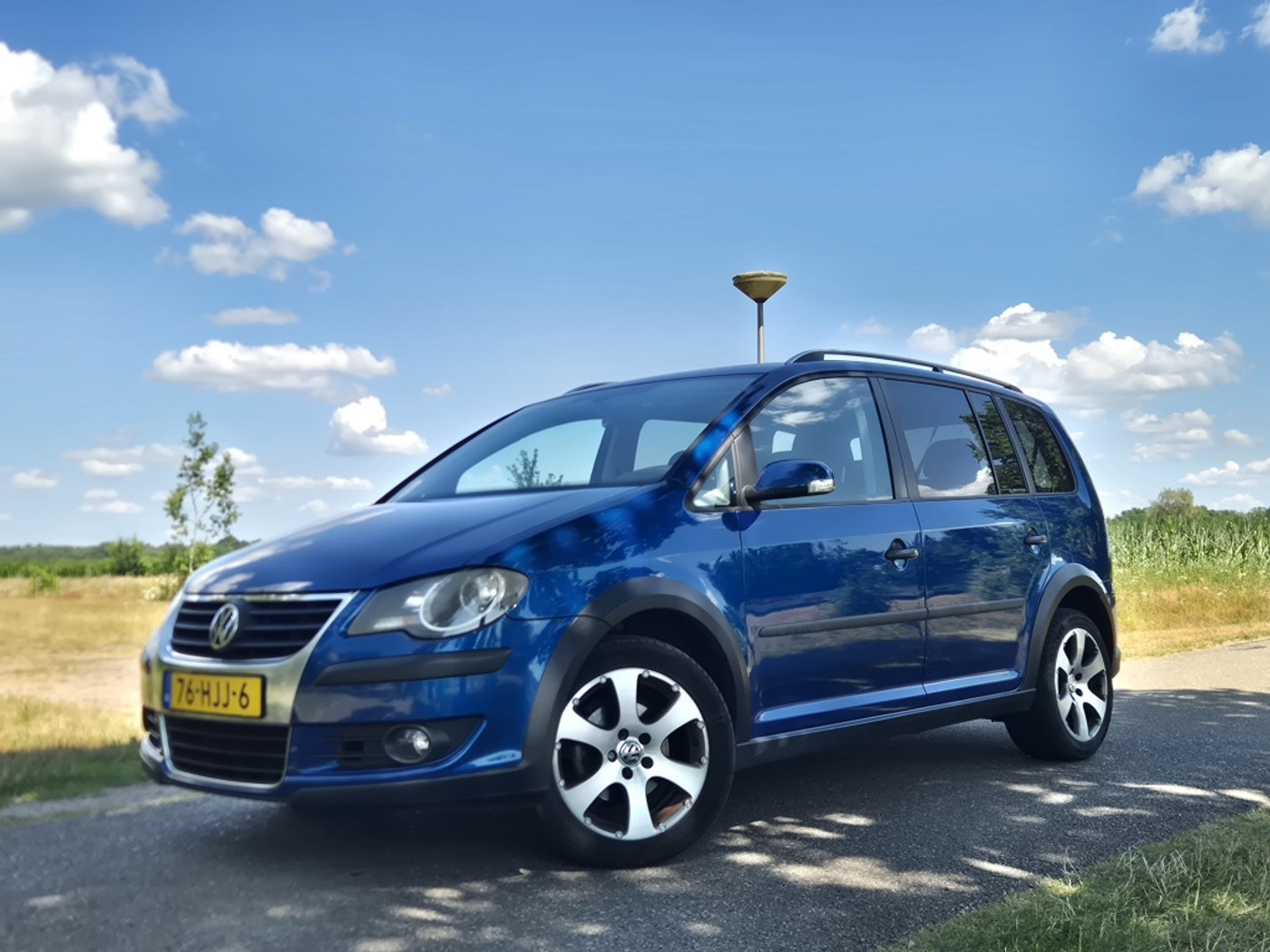 Volkswagen Touran 1.4 TSI Cross, 7-persoons 2009 - voorkant