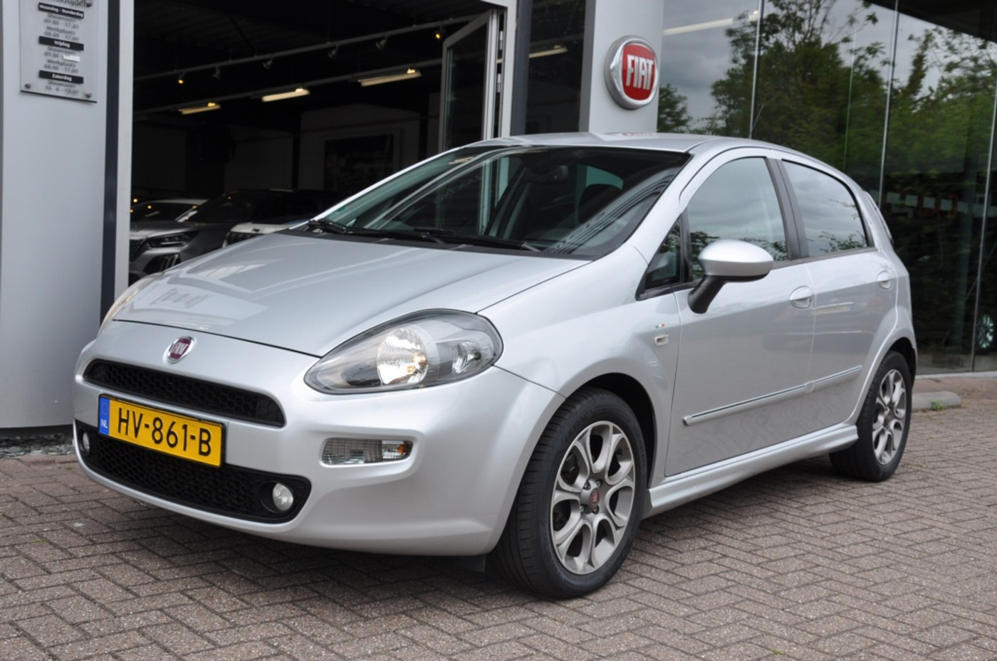 Fiat Fiat Punto 0.9 TwinAir Lounge 2016 - voorkant