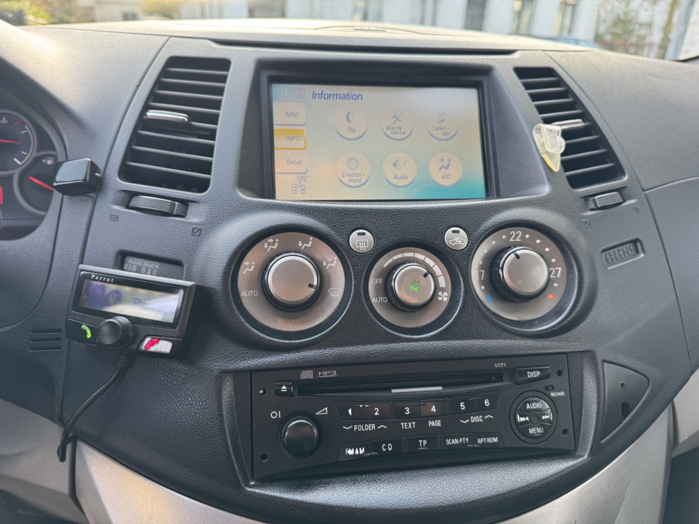 Foto van Mitsubishi Mitsubishi Grandis