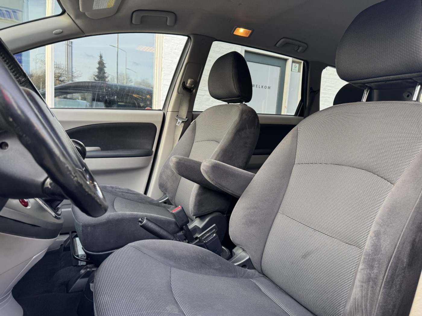 Foto van Mitsubishi Mitsubishi Grandis