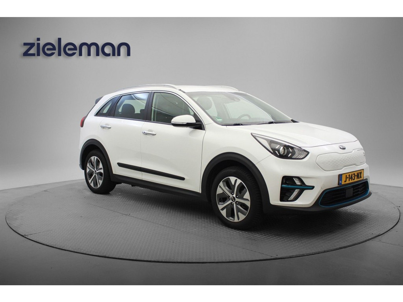 Kia E-niro E-Niro DynamicLine 64 kWh - Carplay, Camera, Stuur/Stoelverw. SOH 90% GERESERVEERD!!! 2020 - voorkant