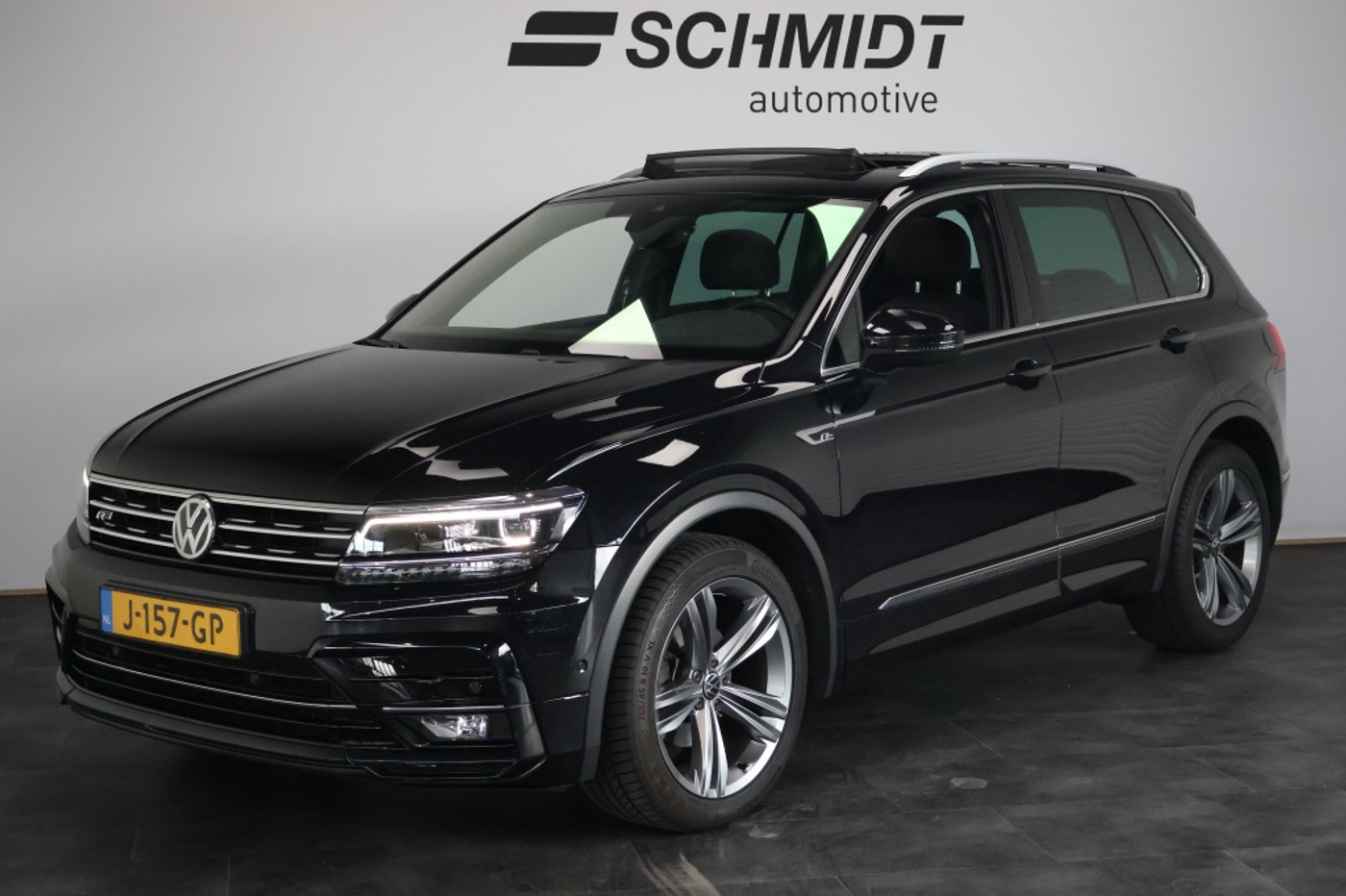 Volkswagen Tiguan 1.5 TSI ACT Highline Business R 2020 - voorkant
