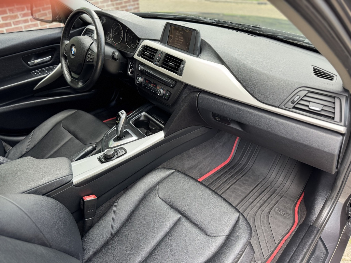 Foto van BMW 320i