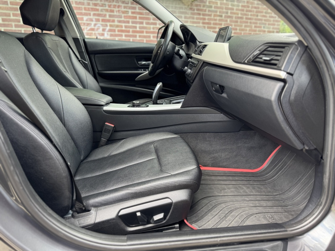 Foto van BMW 320i