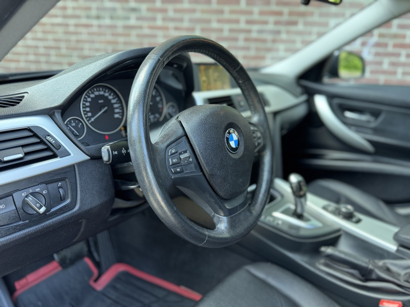 Foto van BMW 320i