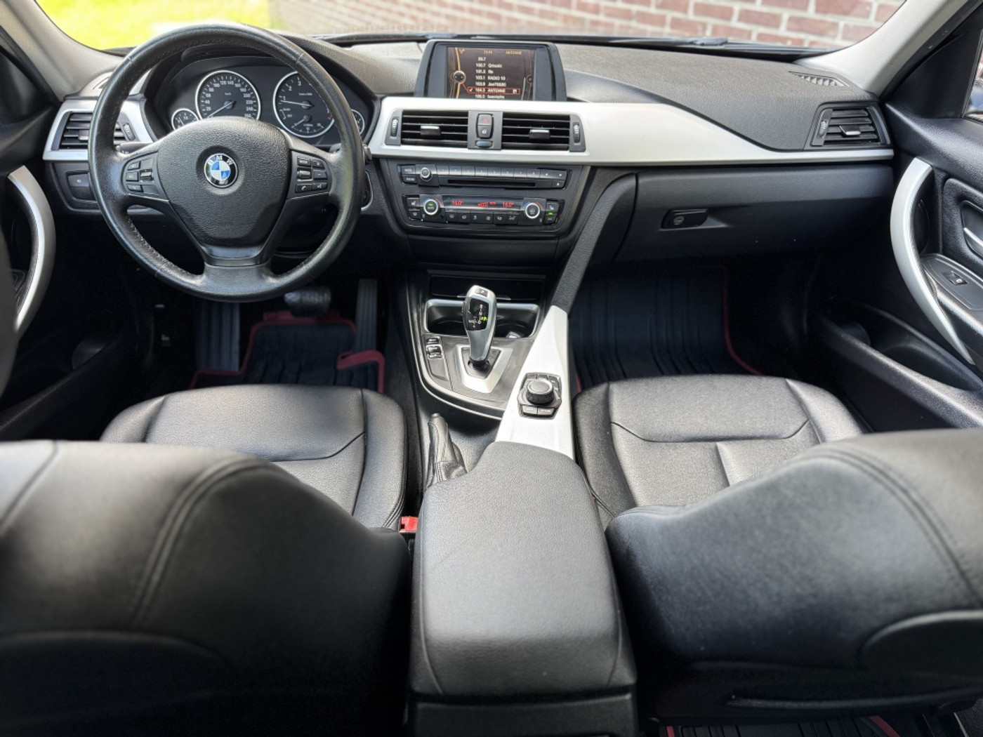Foto van BMW 320i