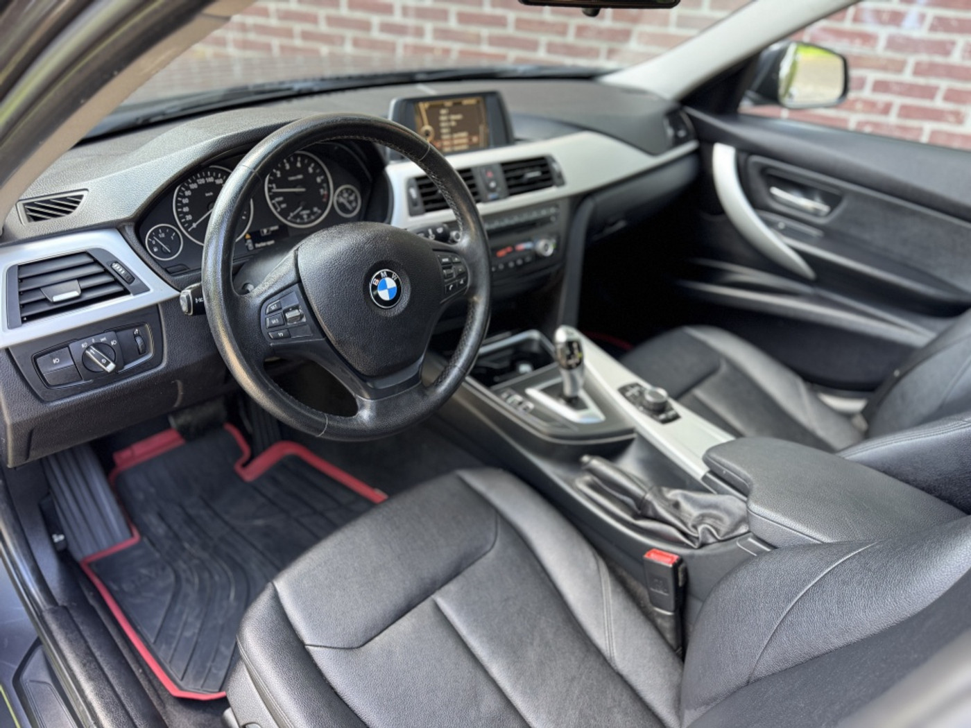 Foto van BMW 320i