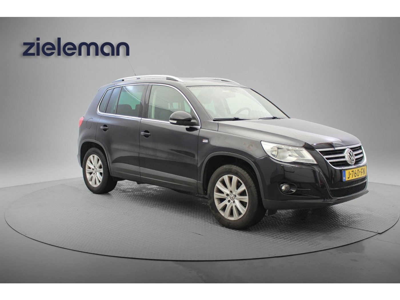 Volkswagen Tiguan 1.4 TSI Sport Style - Panorama, Navi, Cruise, Clima, Stoelverw. 2011 - voorkant