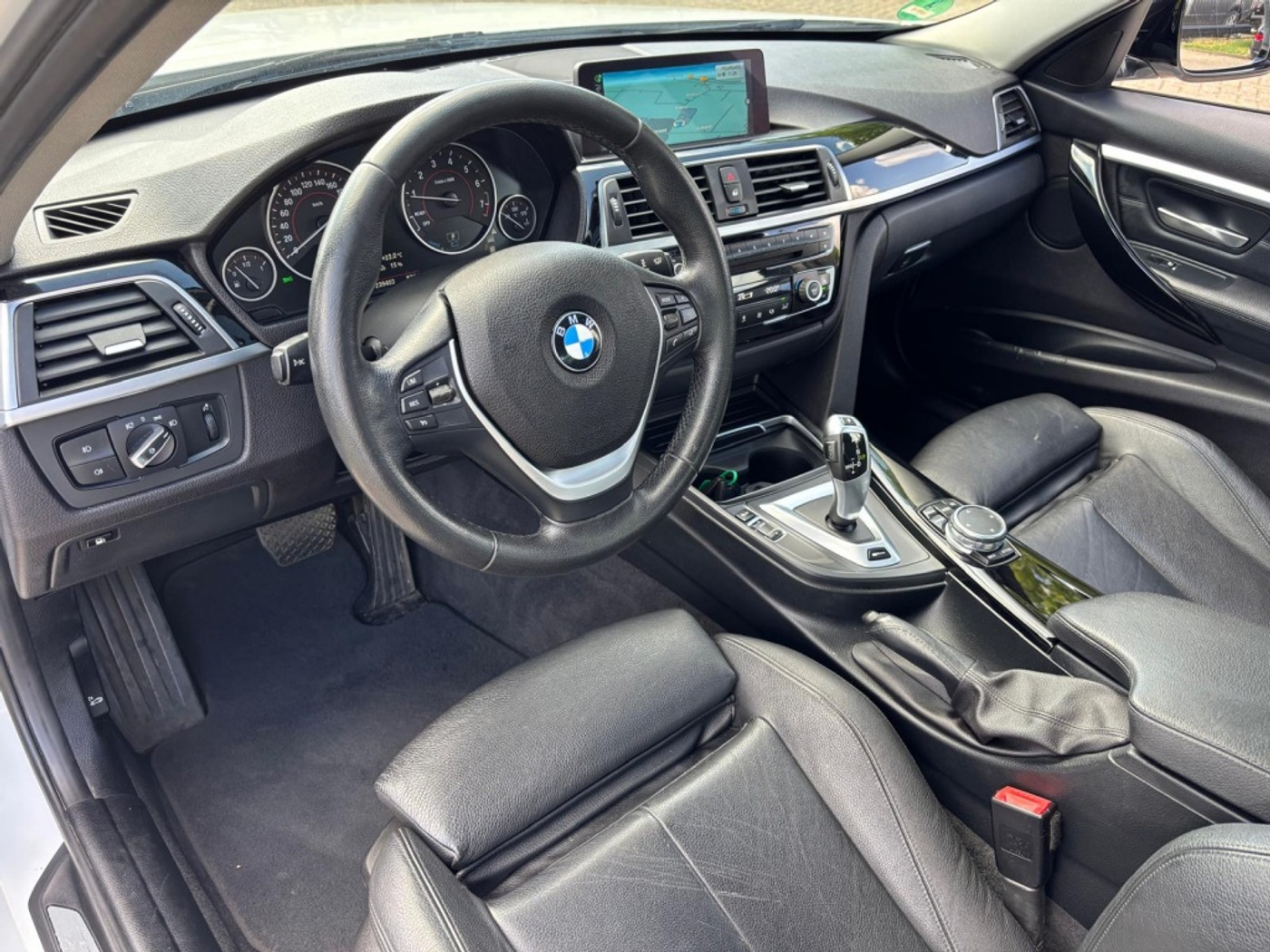 Foto van BMW 330e