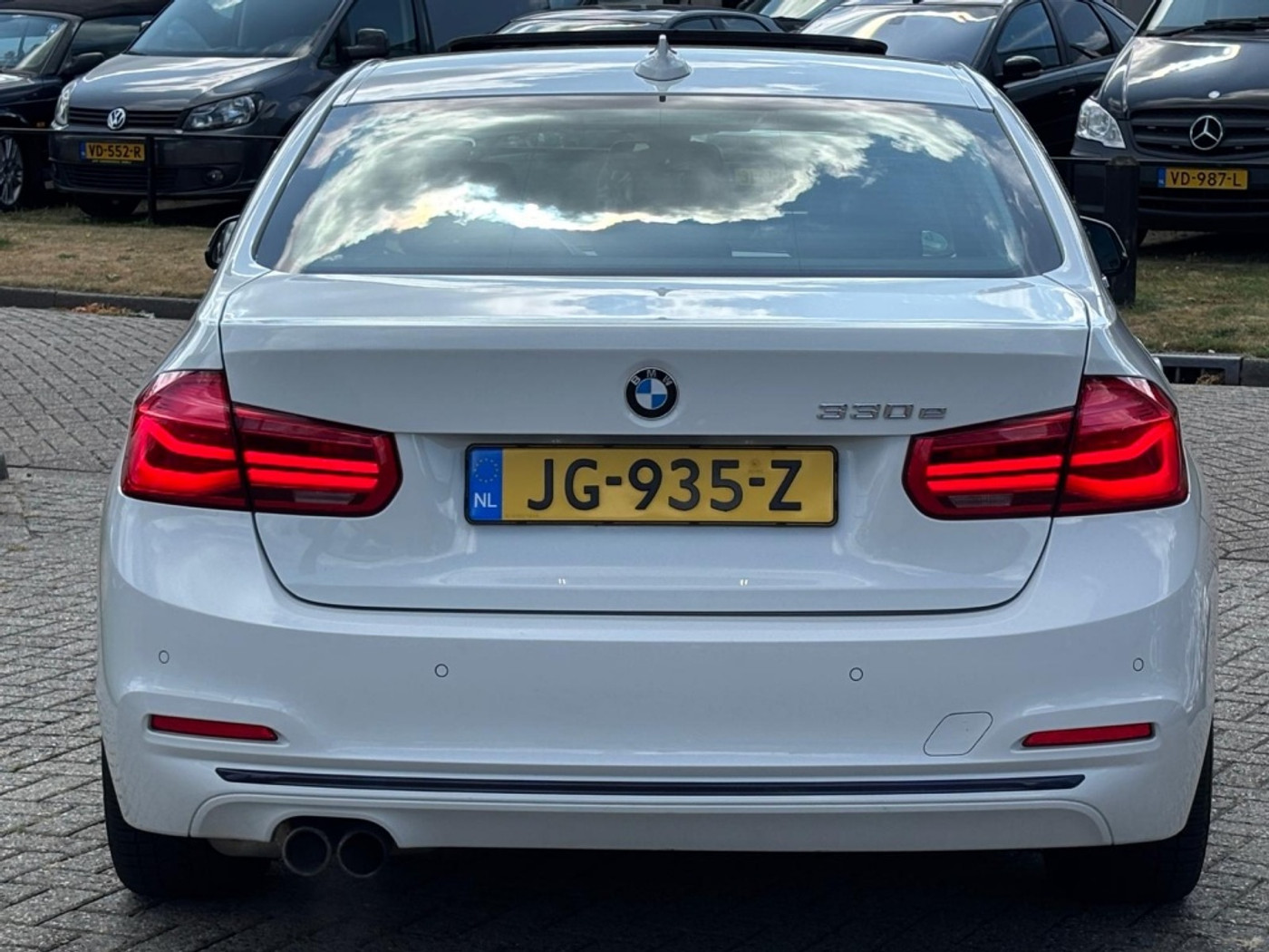 Foto van BMW 330e
