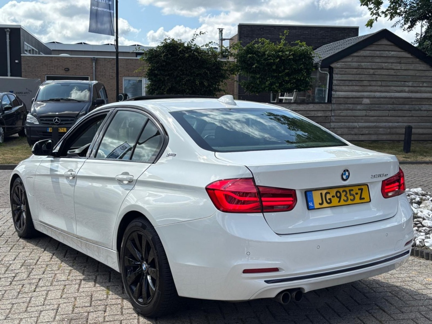 Foto van BMW 330e