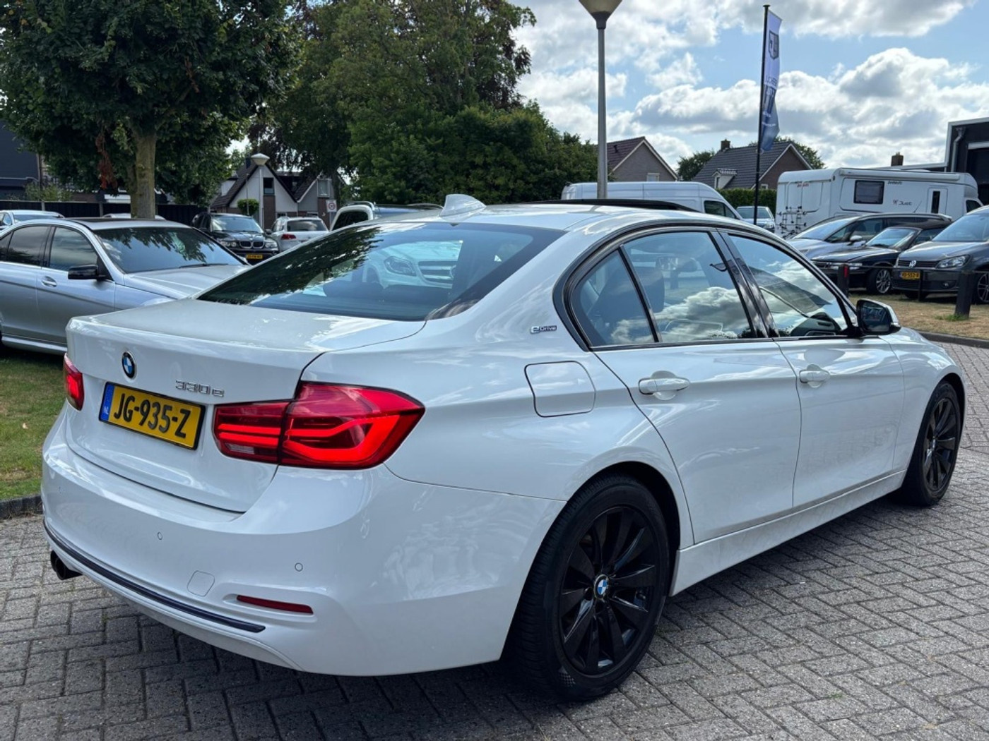 Foto van BMW 330e