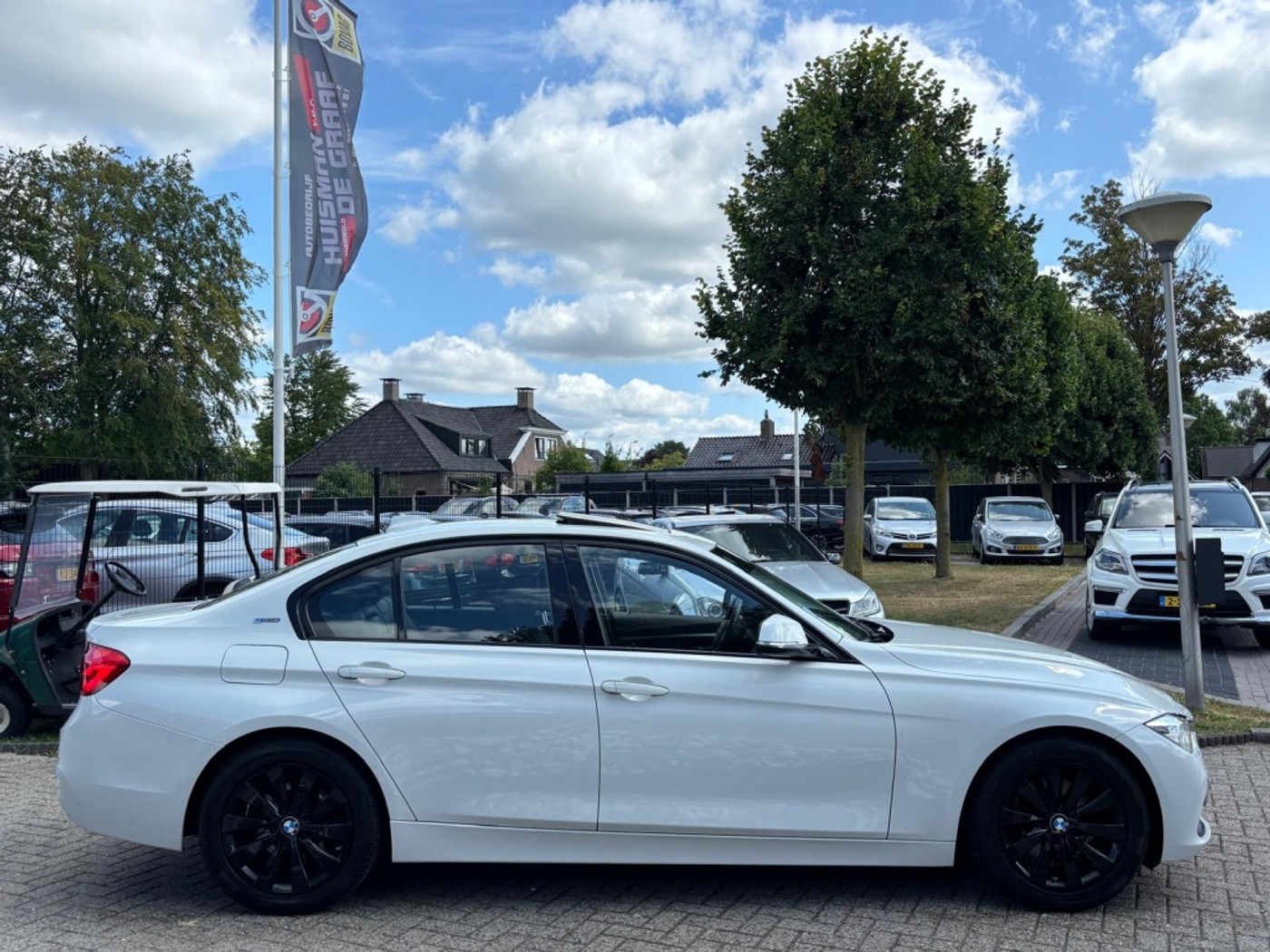 Foto van BMW 330e