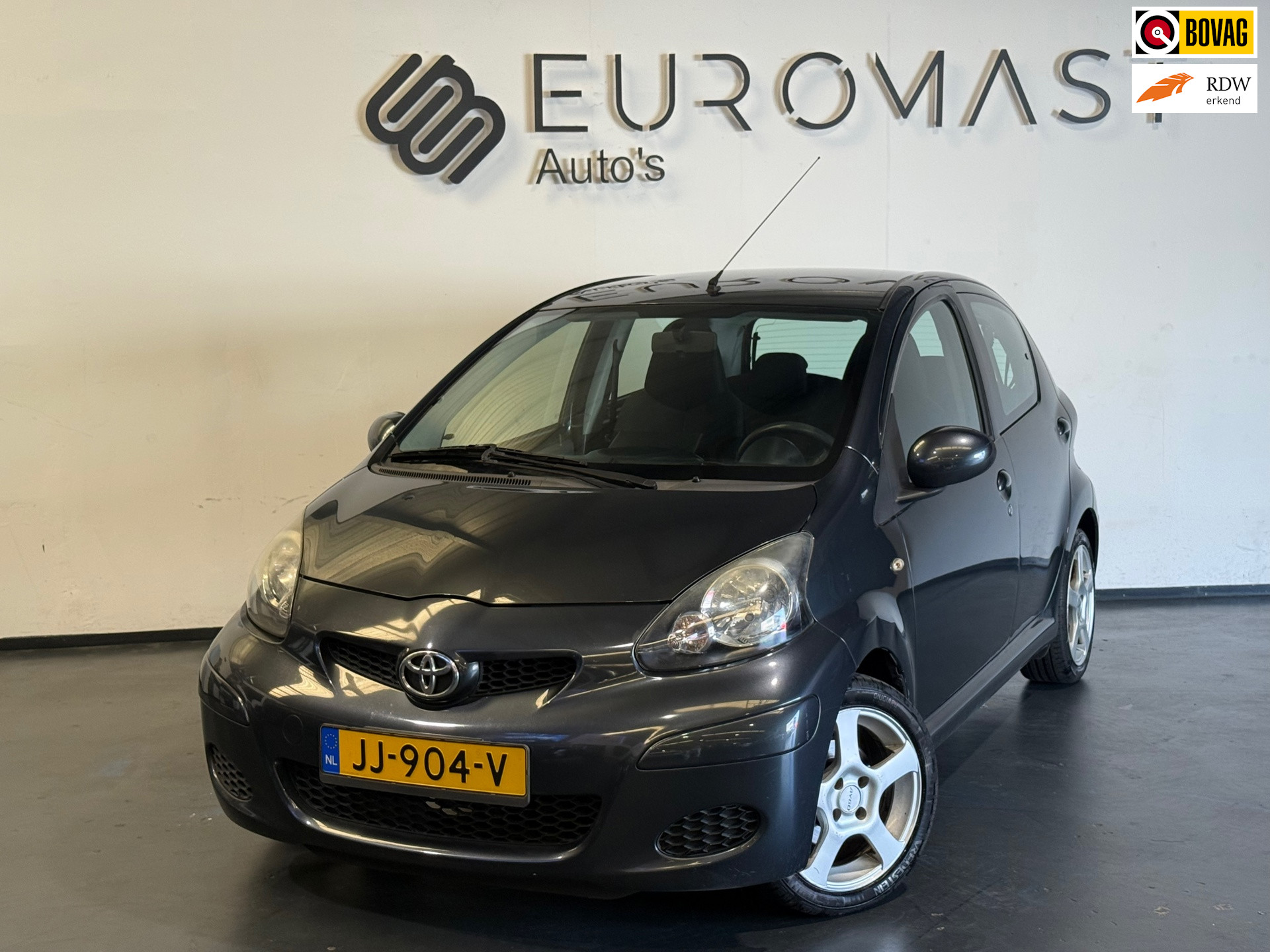 Toyota Toyota Aygo 1.0-12V Access Carplay Airco Elektrische Ramen Nieuwe Apk 2010 - voorkant