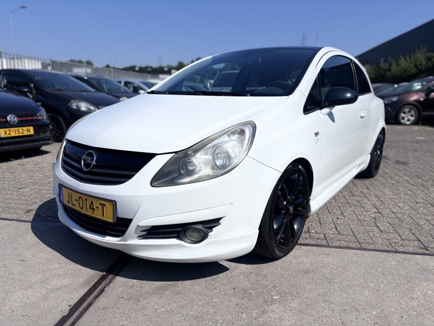 Opel Corsa 1.4-16V Business AIRCO! 2009 - voorkant