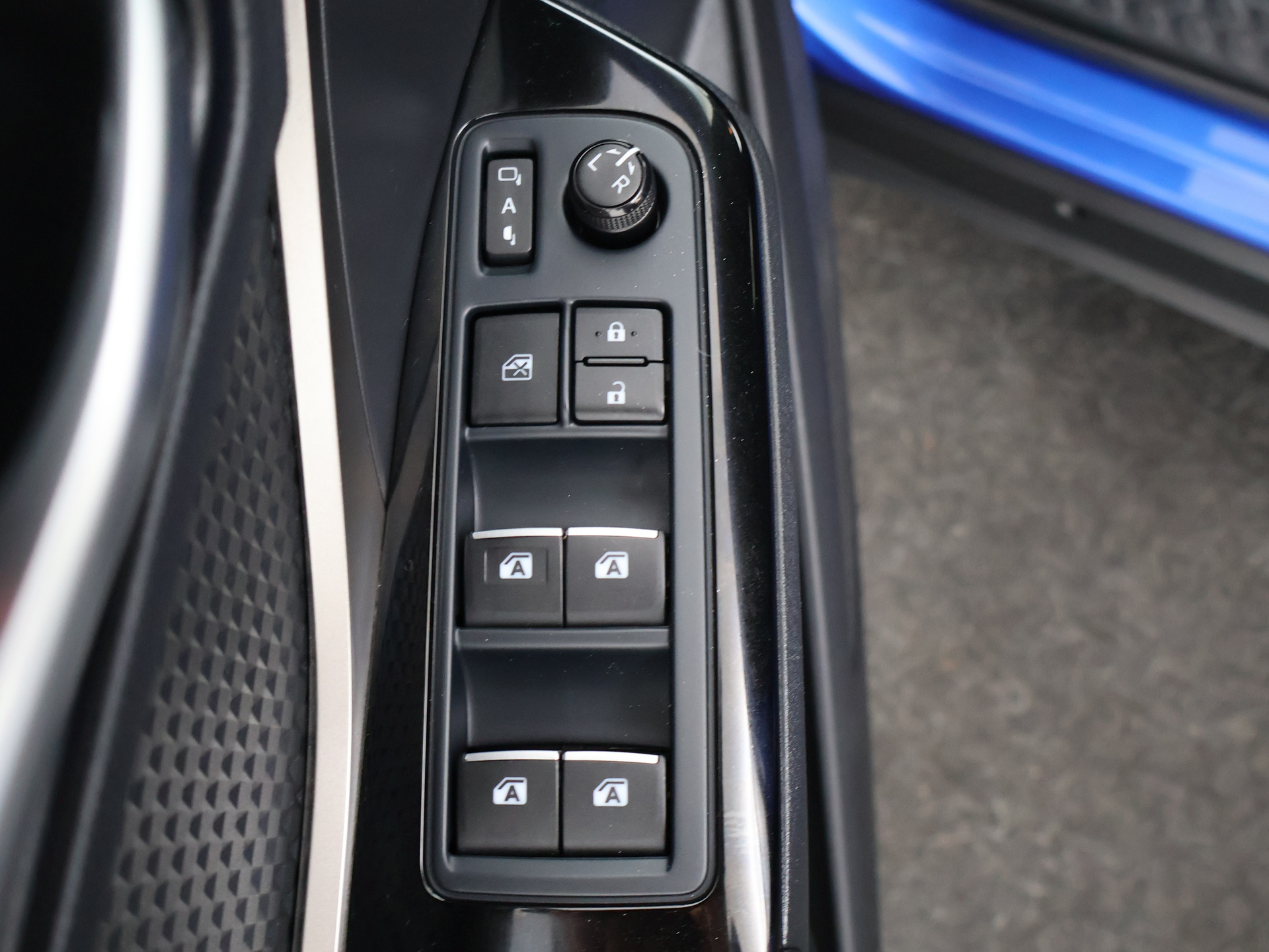 Foto van Toyota C-hr