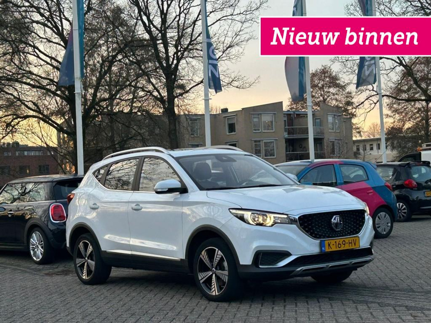 MG MG ZS Ev Luxury 45 kWh - Carplay, Panorama, Leer, Navi, Cruise, Camera 2020 - voorkant