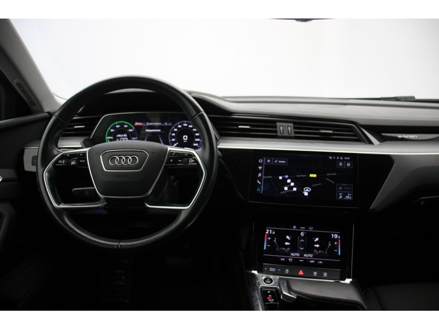 Foto van Audi E-tron 55
