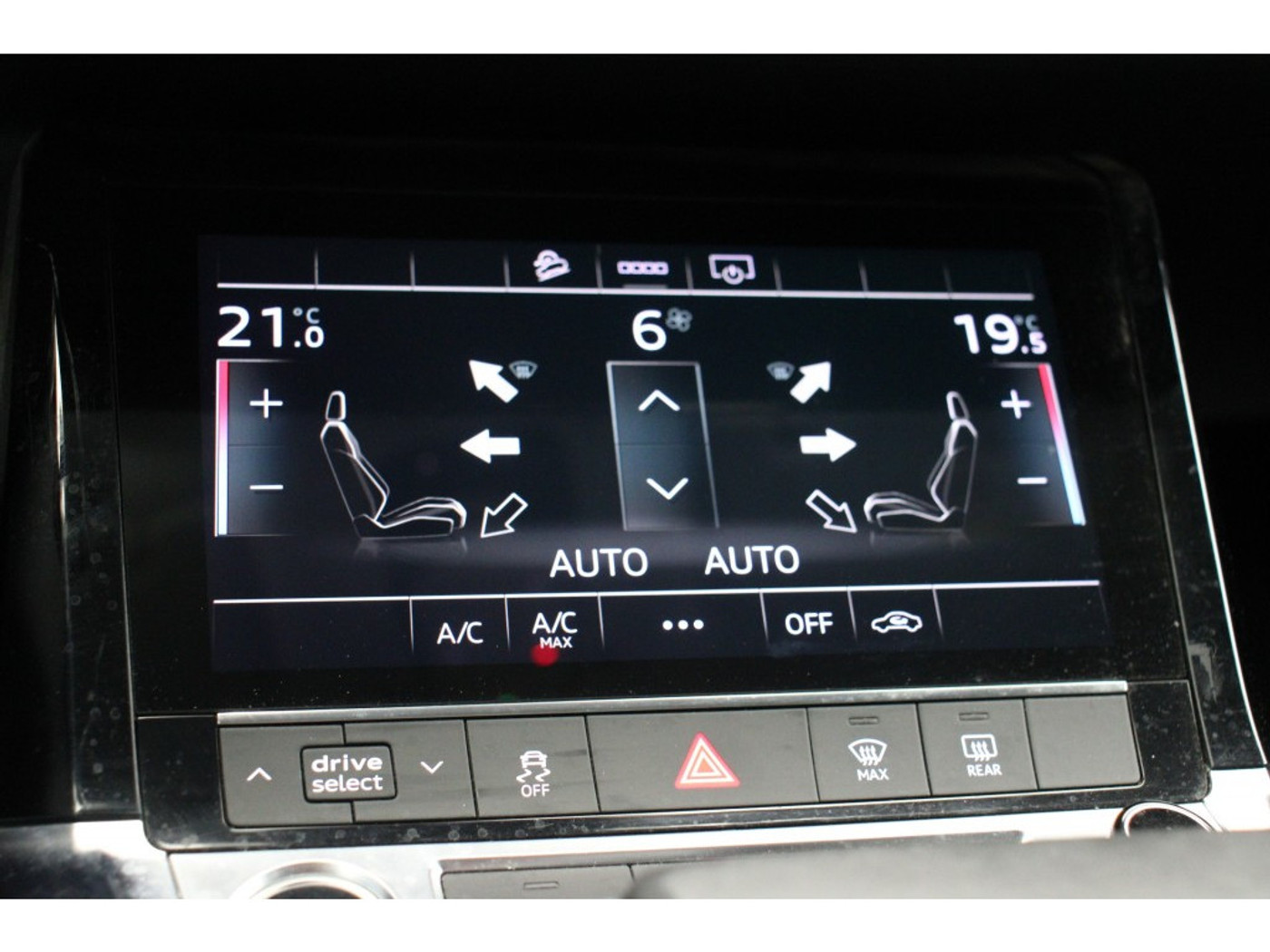 Foto van Audi E-tron 55