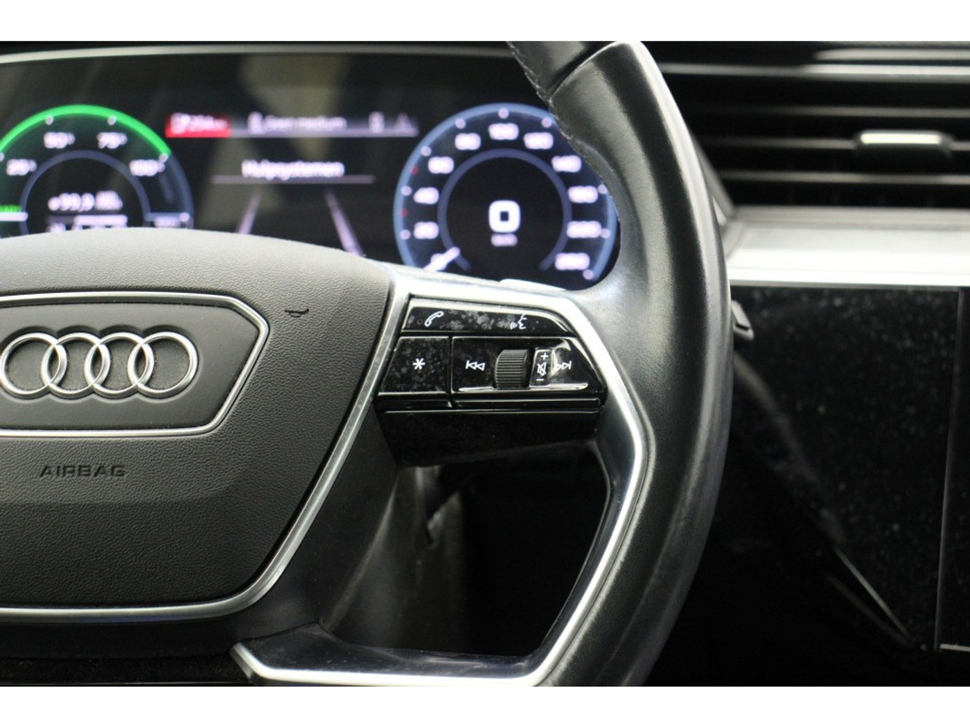 Foto van Audi E-tron 55