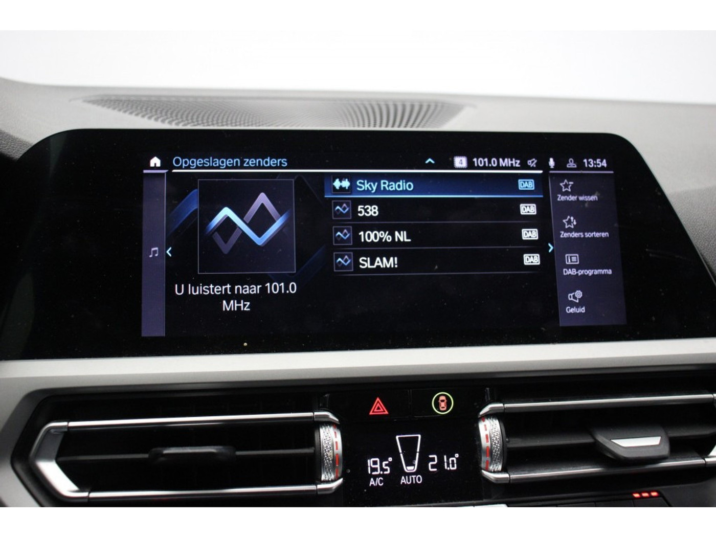 Foto van BMW 330e