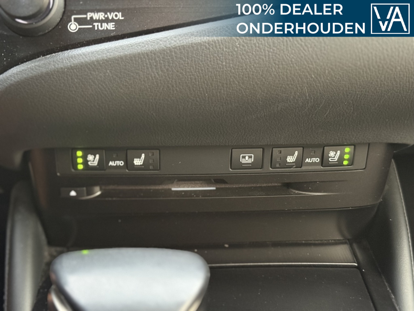 Foto van Lexus Lexus Es300h