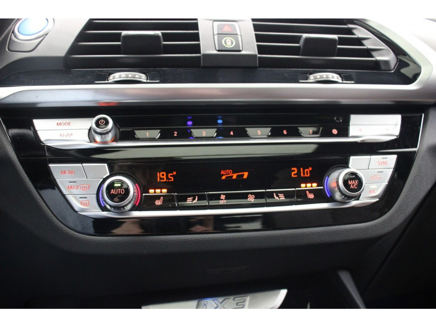Foto van BMW Ix3