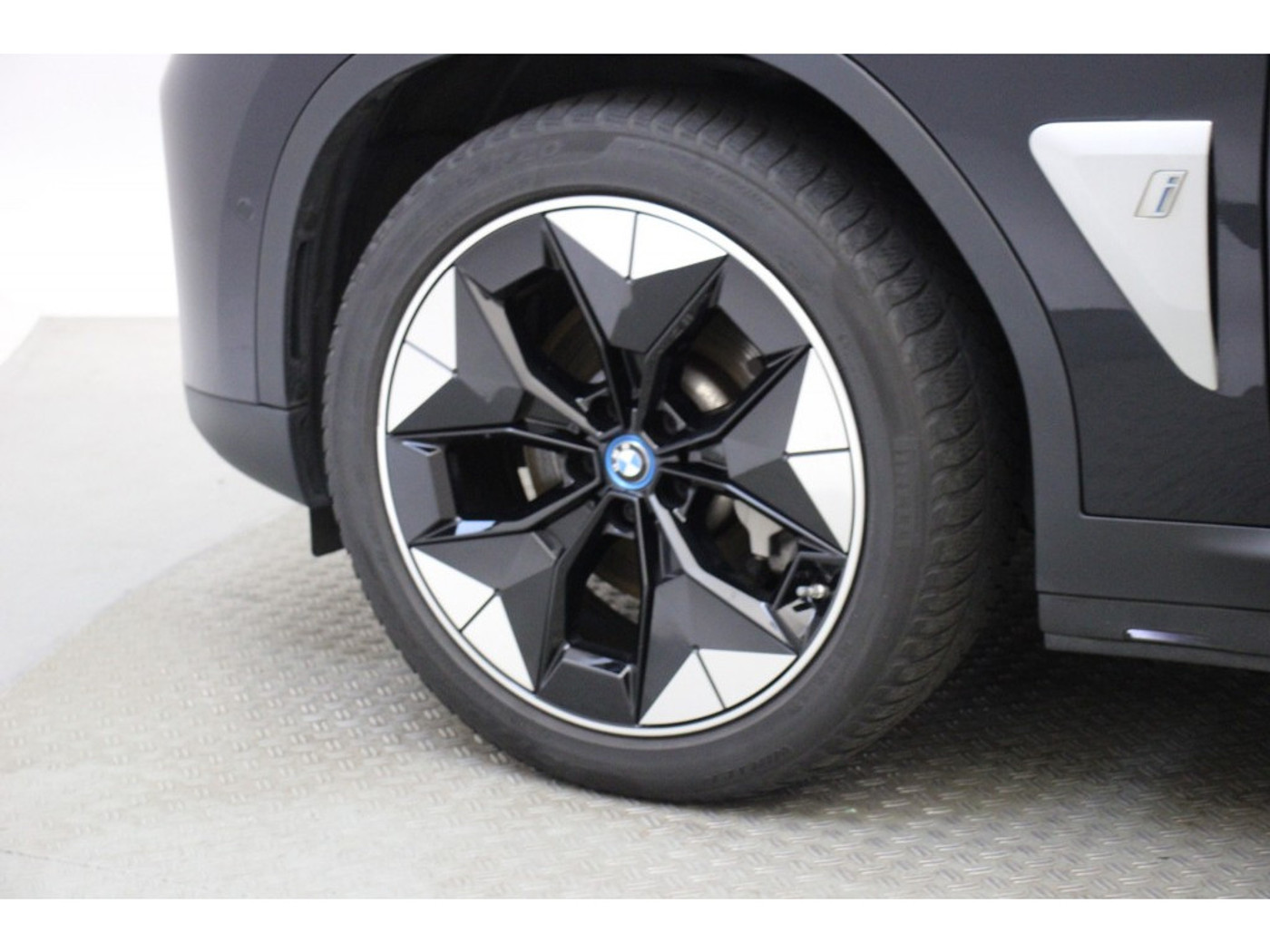 Foto van BMW Ix3