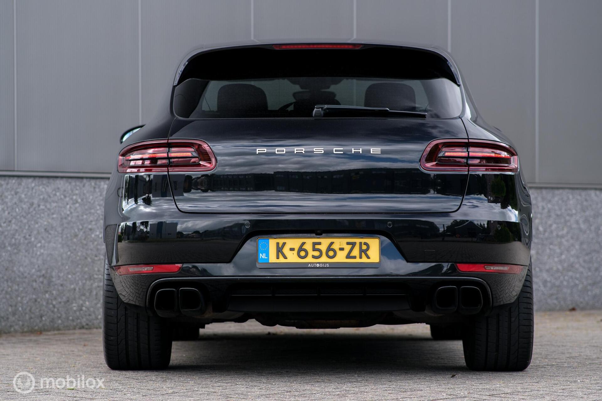 Foto van Porsche Macan Turbo