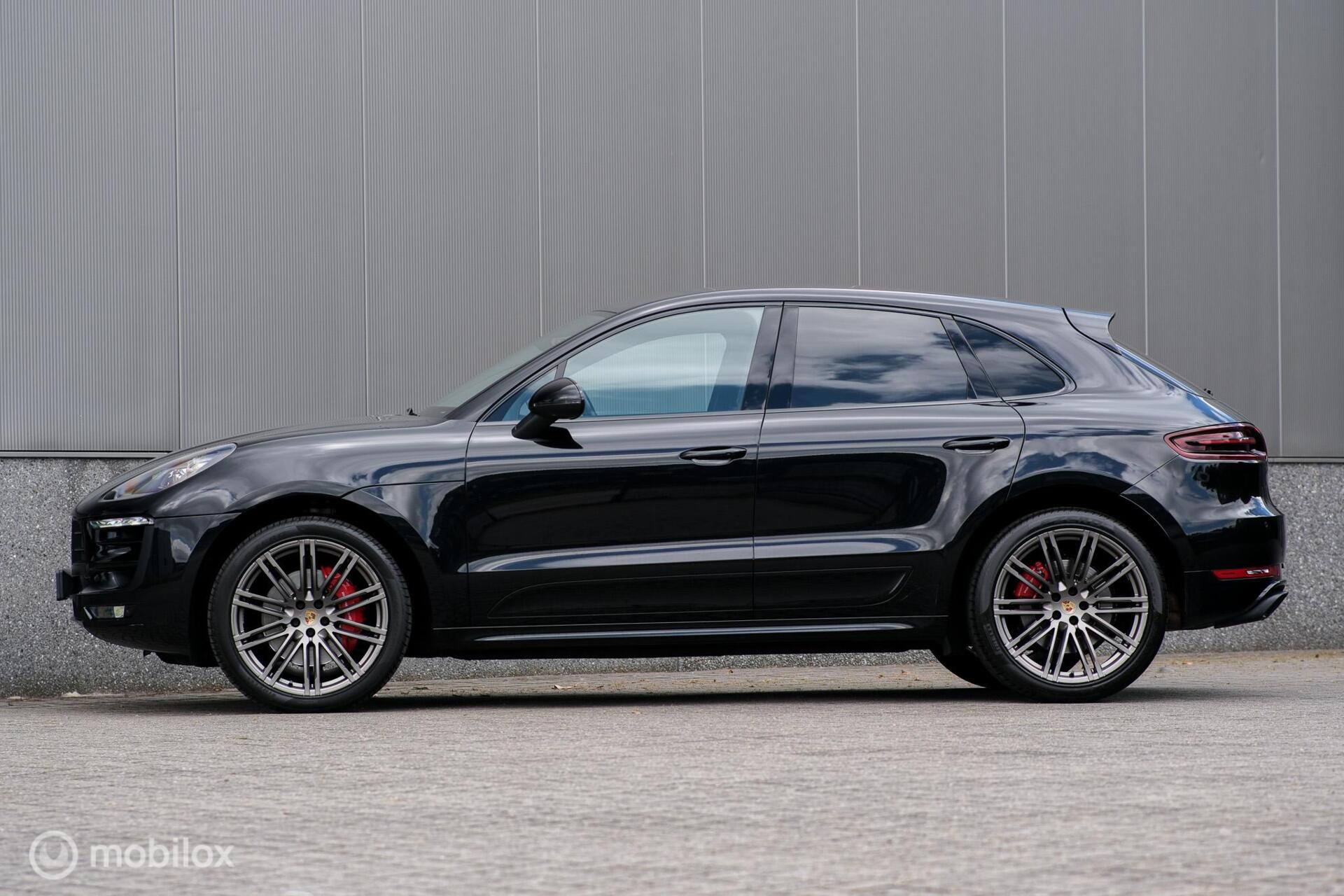 Foto van Porsche Macan Turbo