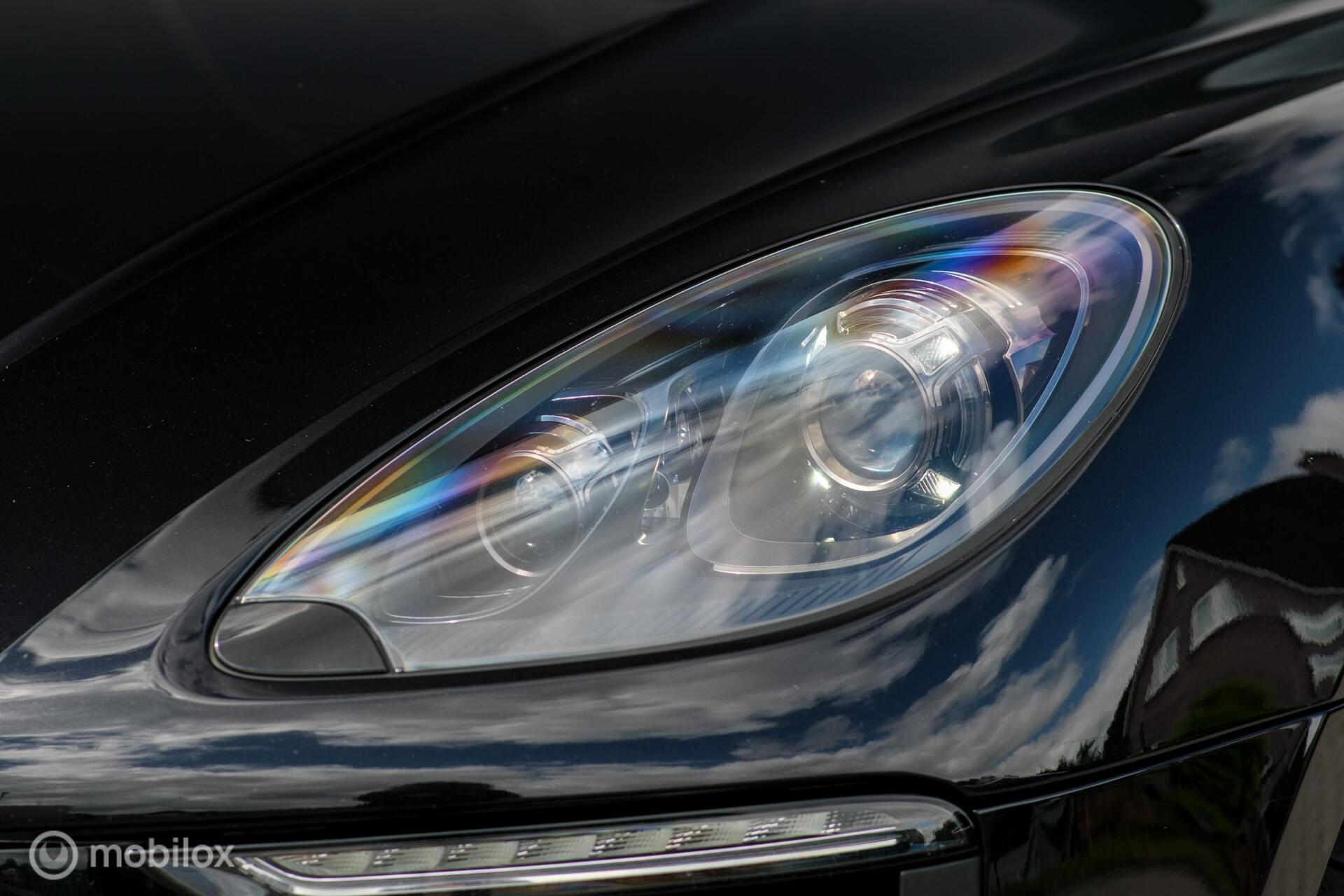 Foto van Porsche Macan Turbo