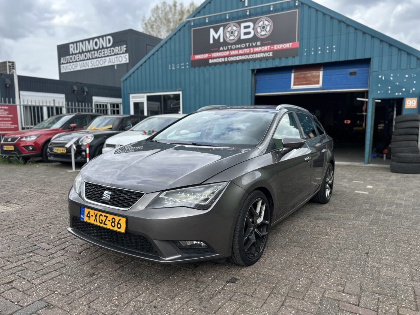 Seat Leon 1.6 TDI Style Business Ecomotive 2014 - voorkant