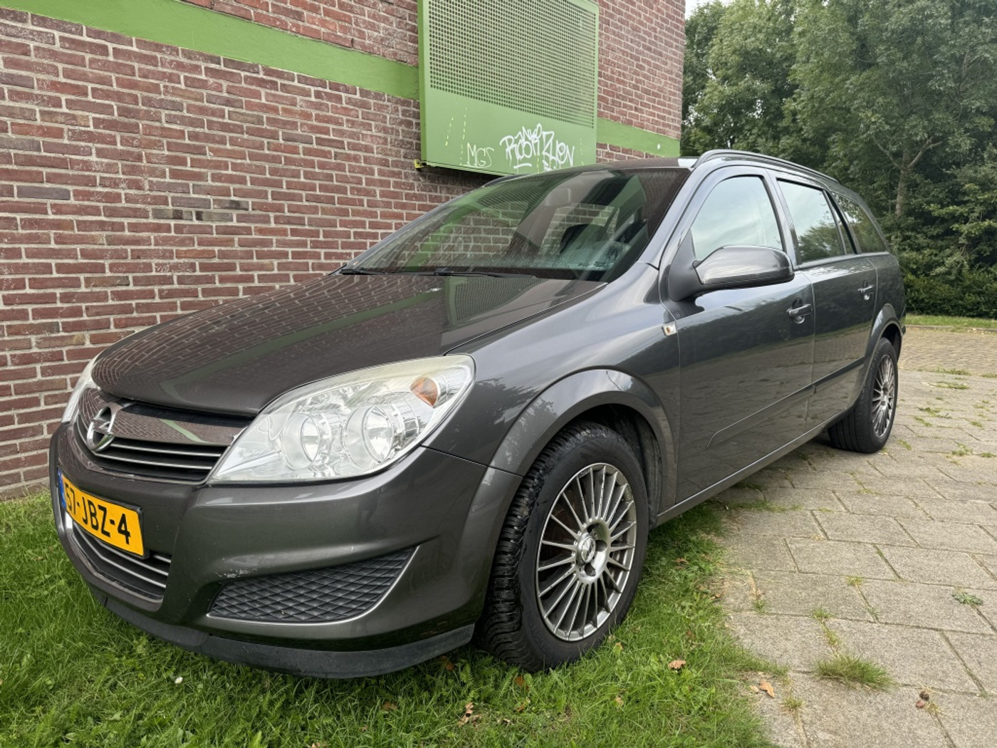 Opel Astra Station Wagon 1.6 Essentia 2009 - voorkant