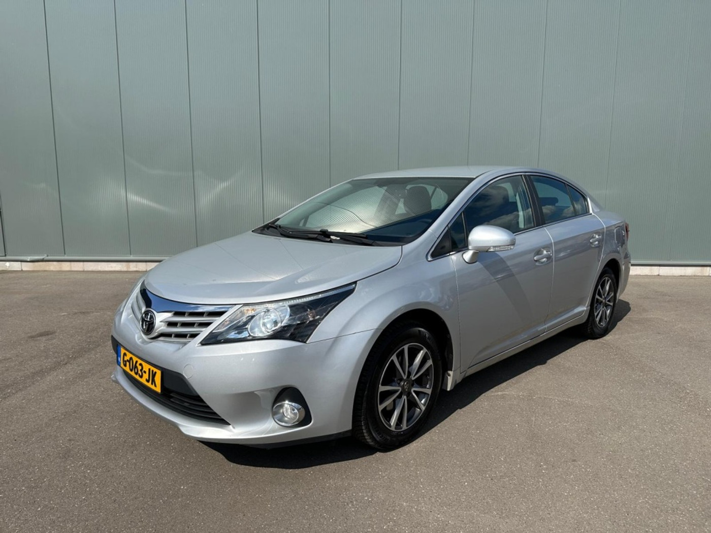 Toyota Toyota Avensis 1.6 VVTi Bns Top 5 CAMERA | ONDERHOUDSBOEKJE ! 2014 - voorkant