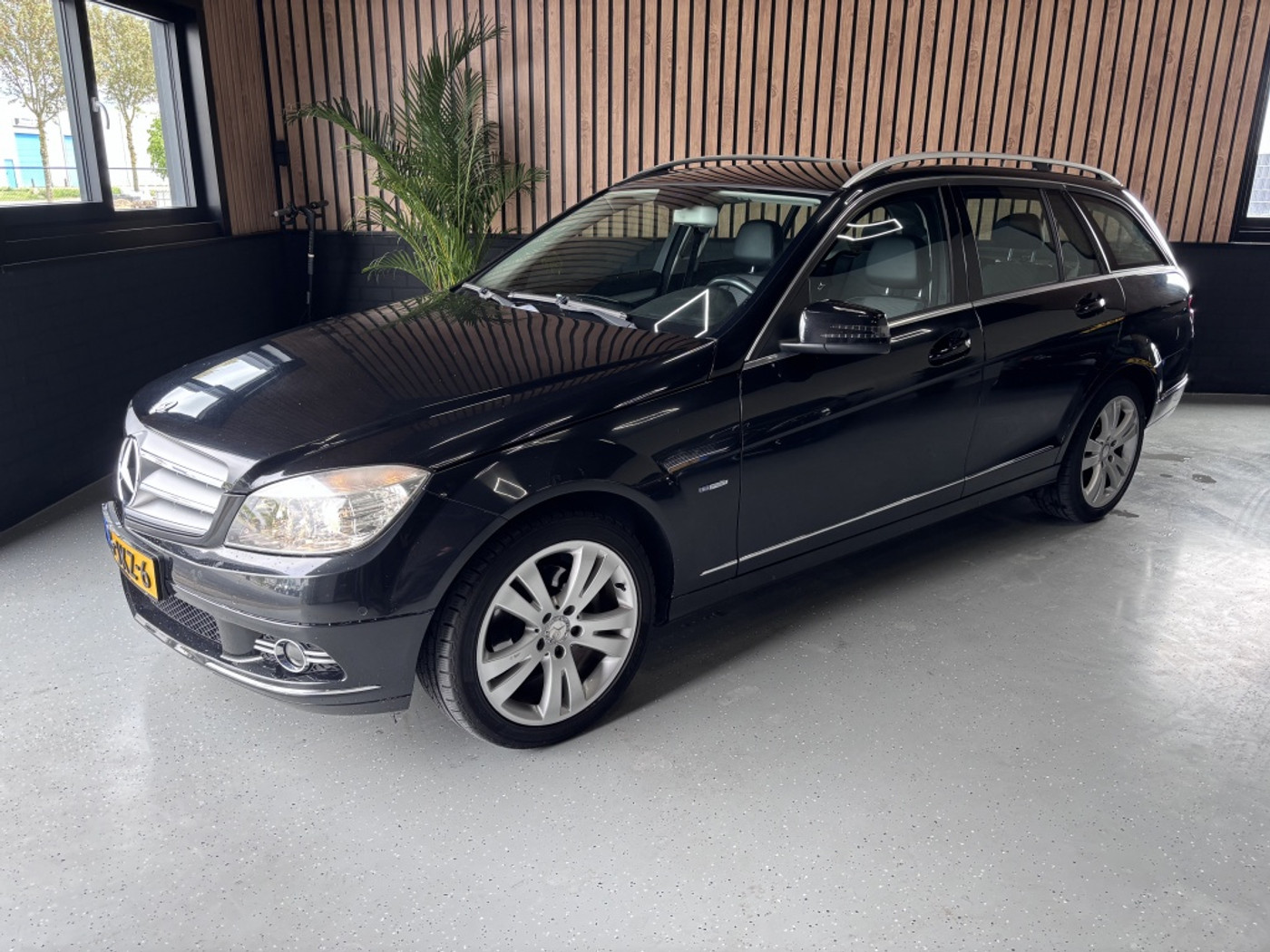 Mercedes-Benz C 180 Kompressor 180 Estate 2009 - voorkant