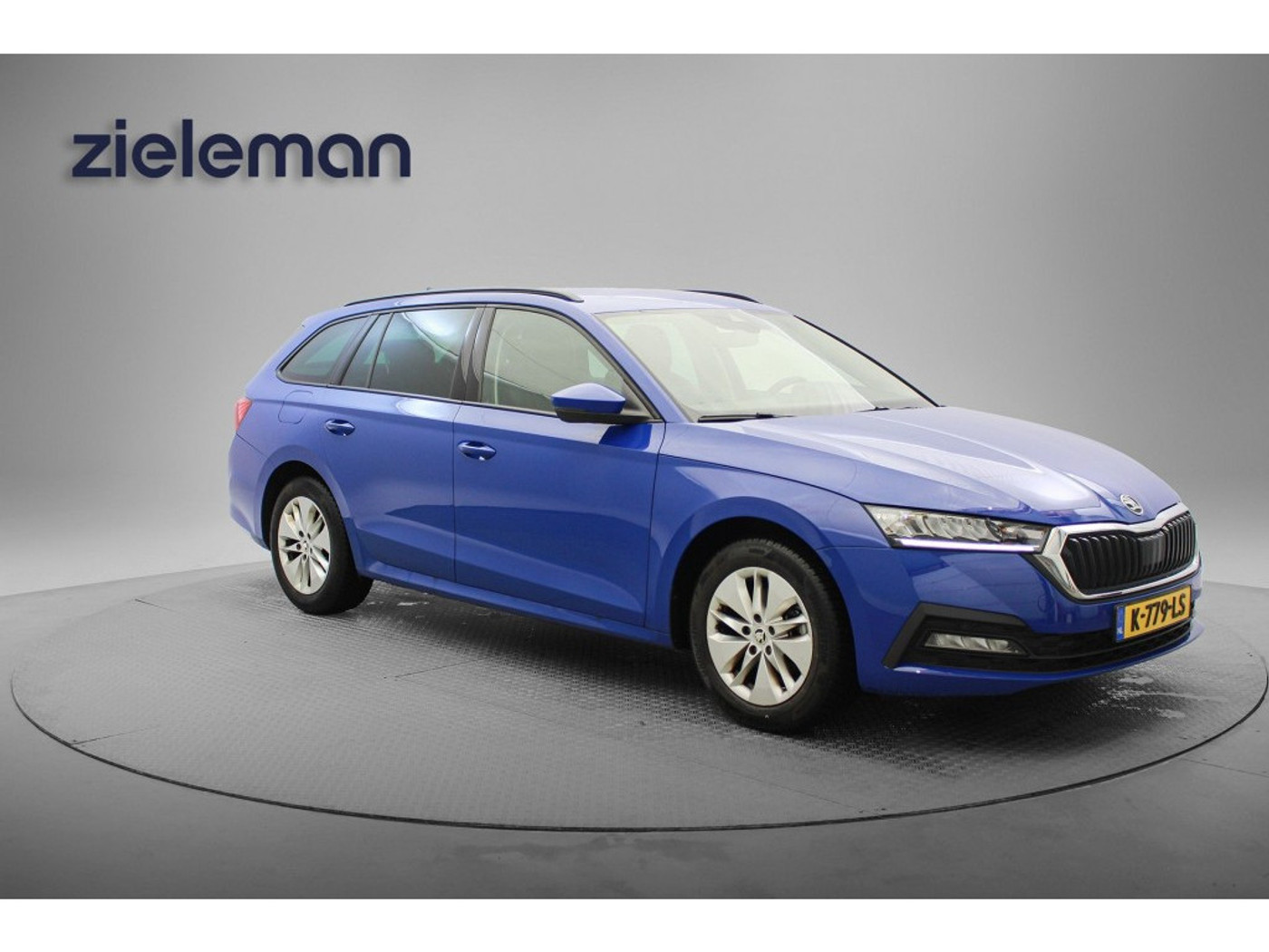 Skoda Octavia Combi 1.0 TSI Business Edition - Carplay, Navi, Cruise, Camera, 2021 - voorkant