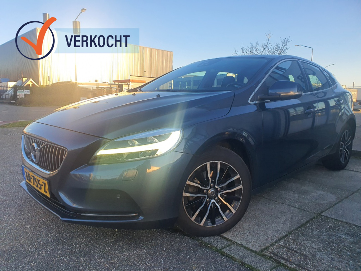 Volvo V40 2.0 D2 Inscription |LEER|NAVI|CAMERA|XENON|6-BAK|MODEL 2017 2016 - voorkant