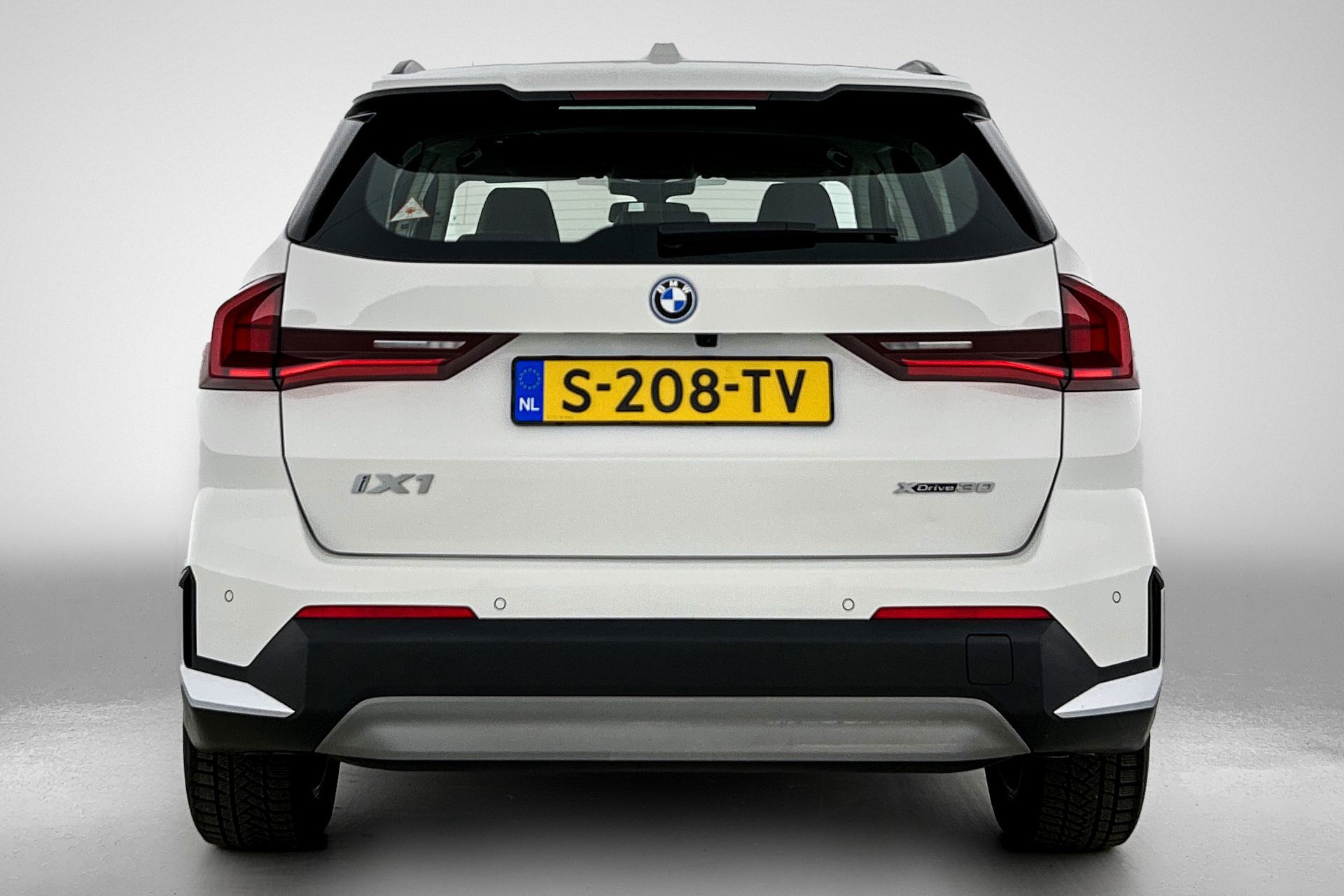 Foto van BMW Ix1