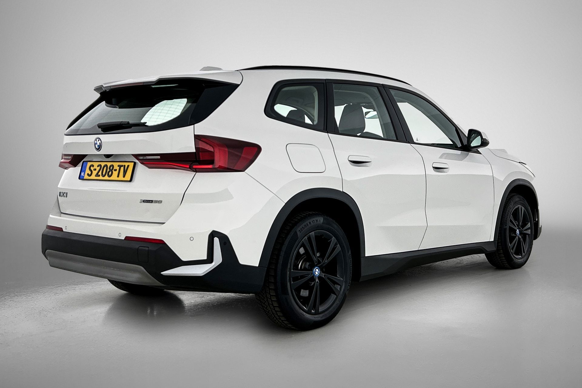 Foto van BMW Ix1