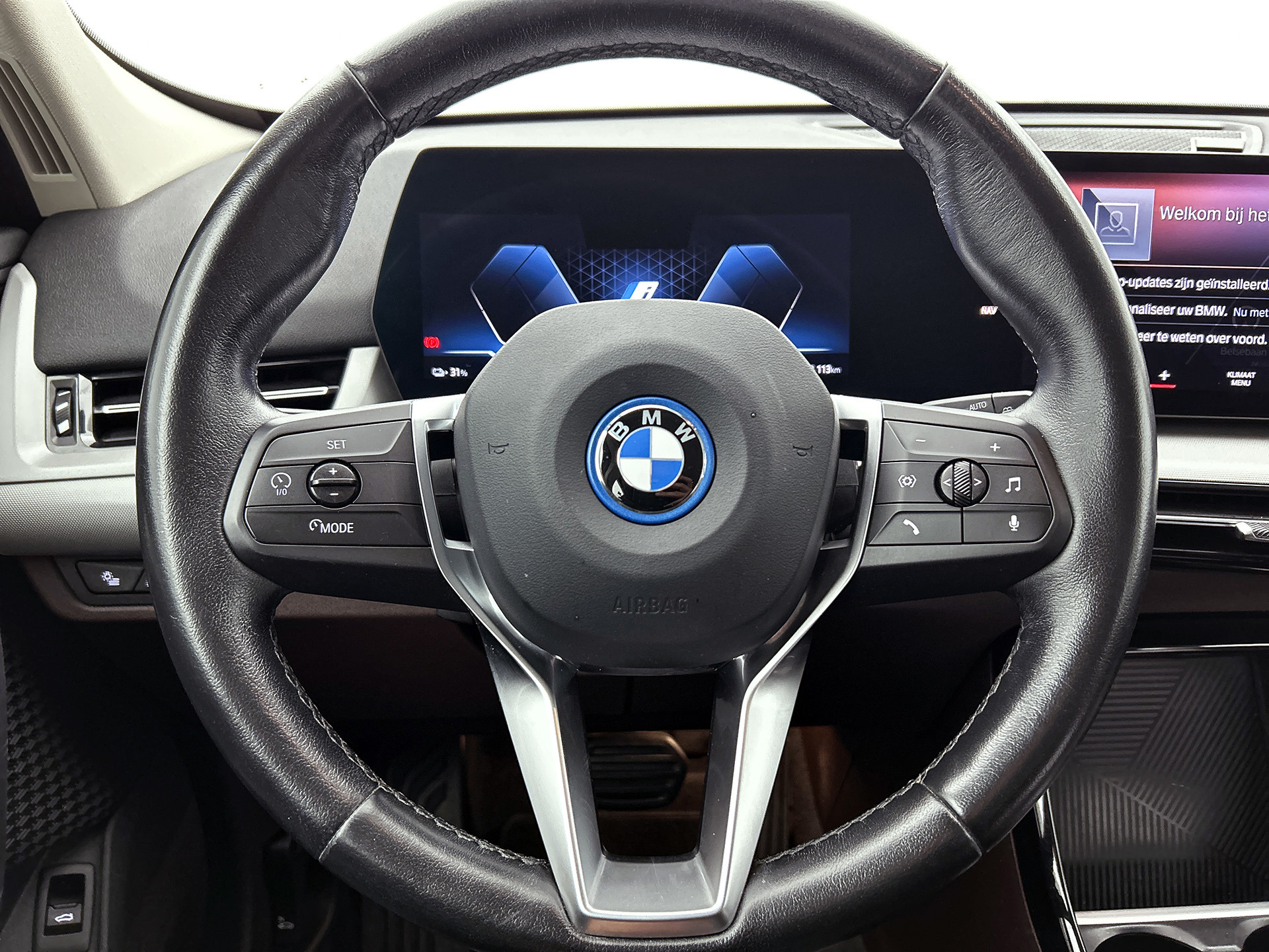 Foto van BMW Ix1