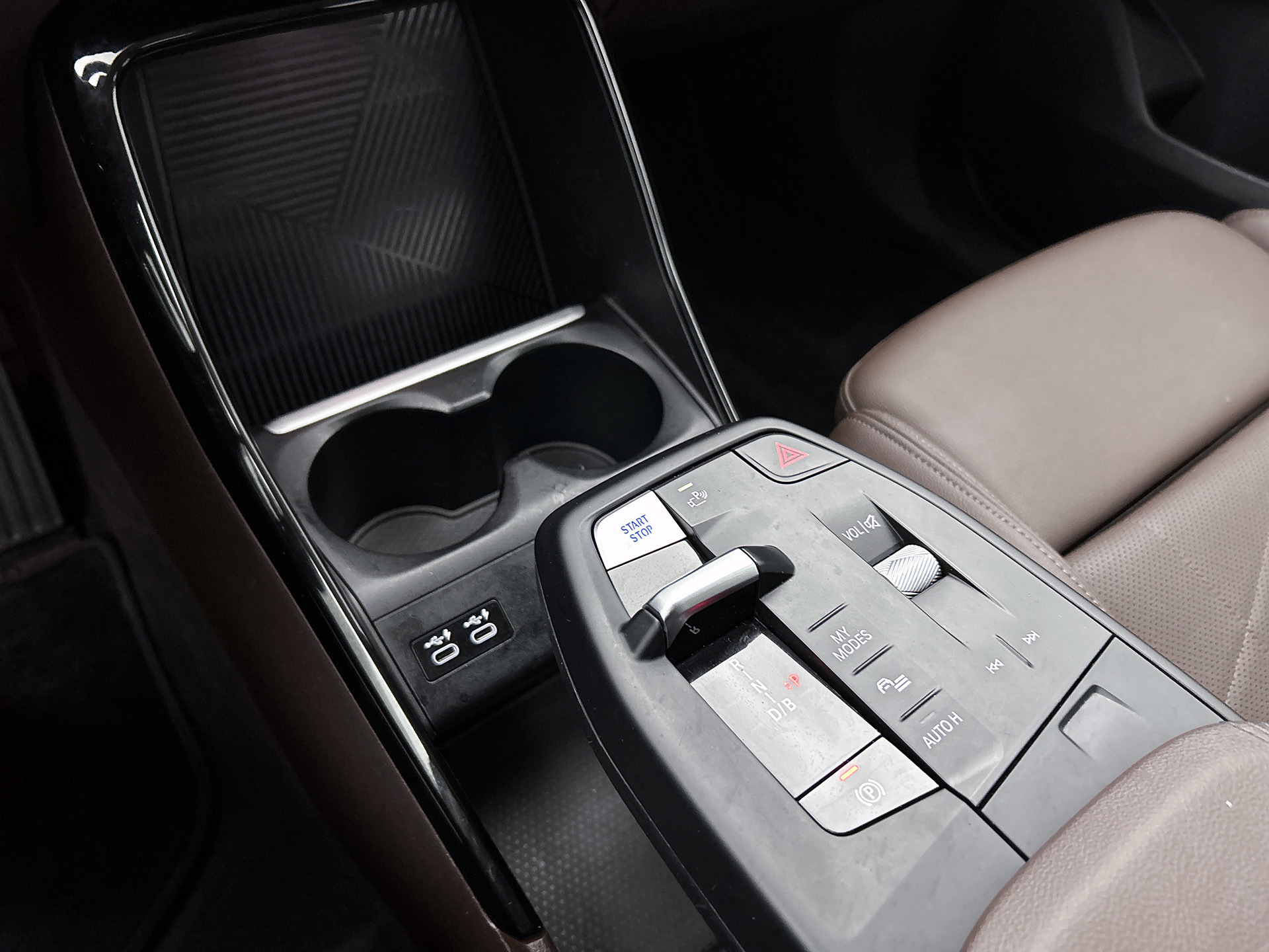 Foto van BMW Ix1