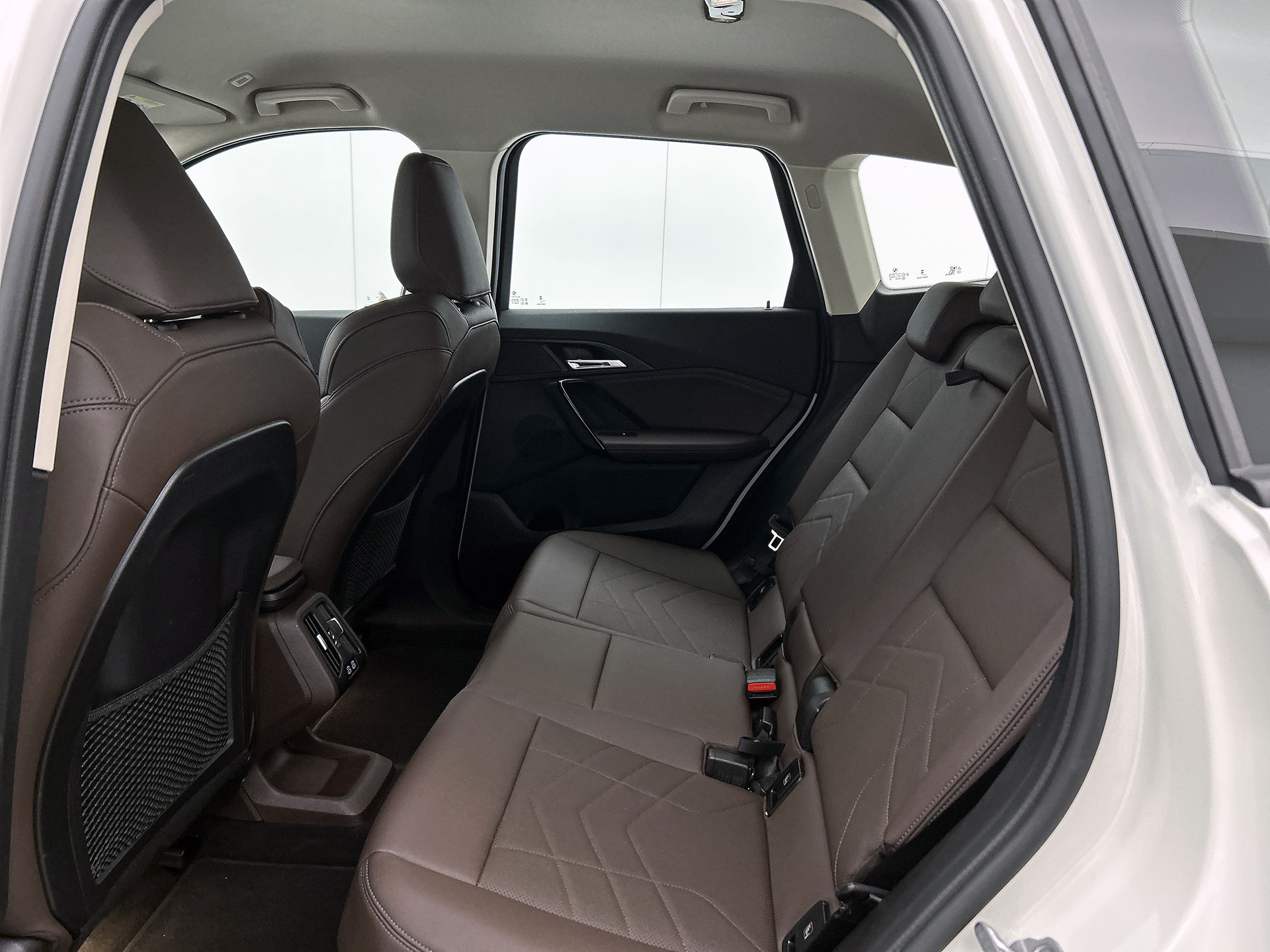 Foto van BMW Ix1