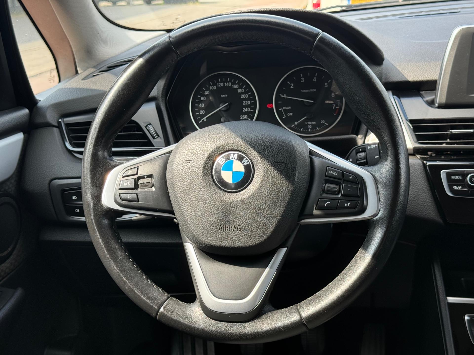 Foto van BMW 216i Active Tourer
