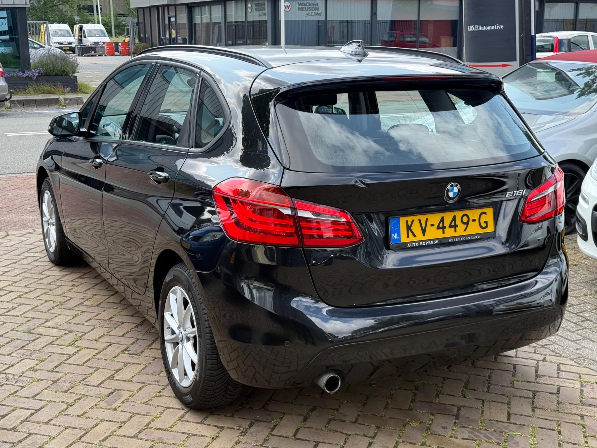 Foto van BMW 216i Active Tourer