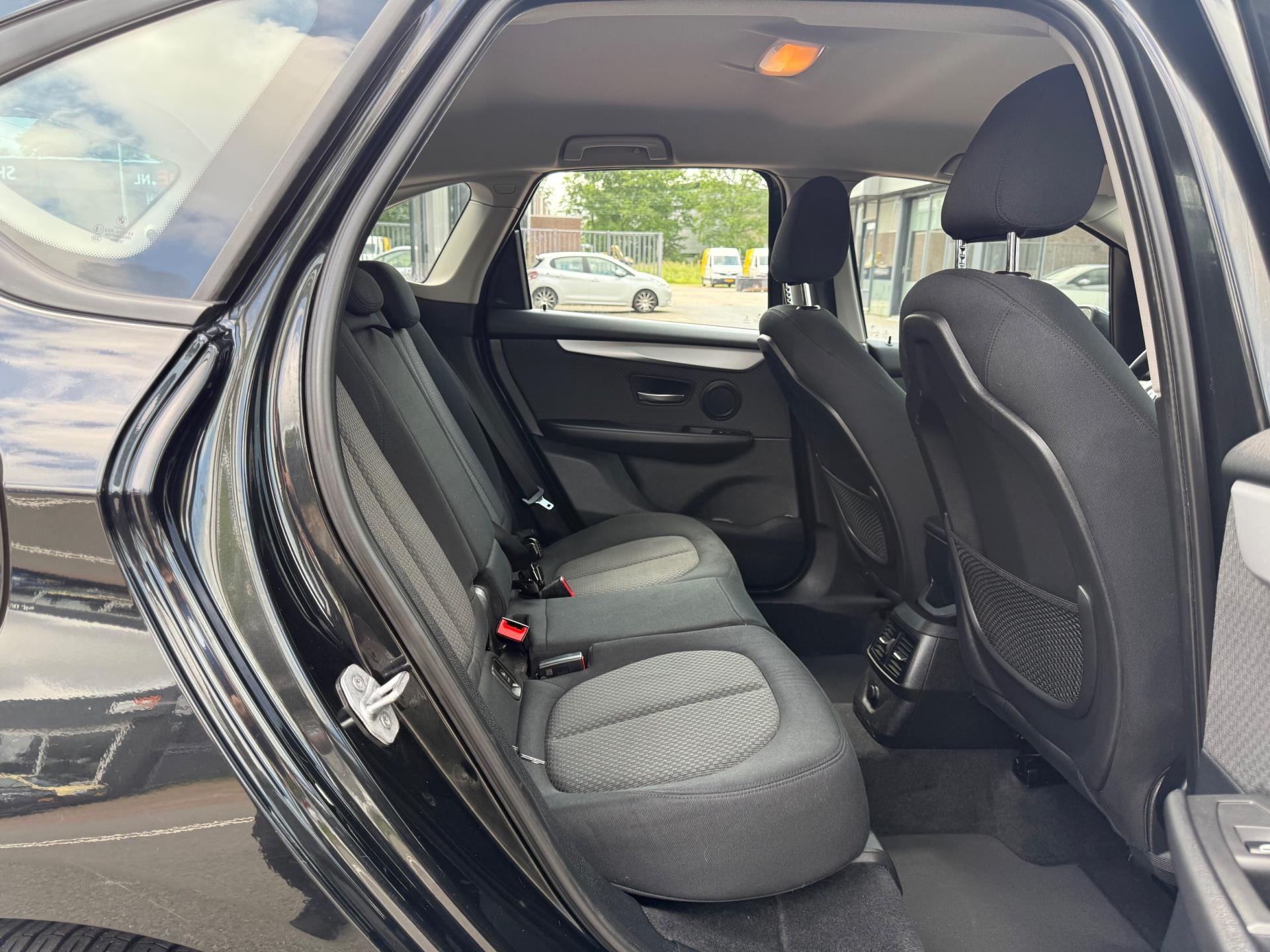 Foto van BMW 216i Active Tourer
