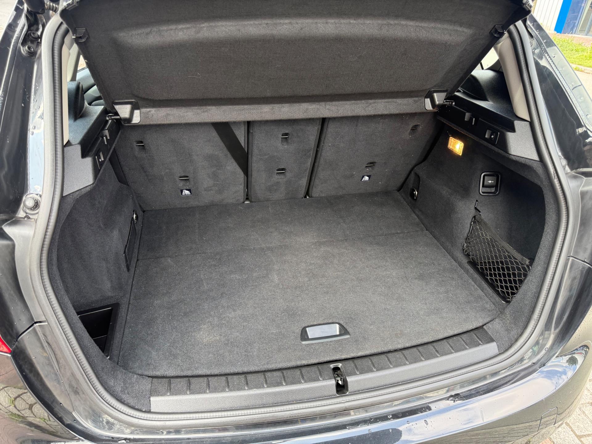 Foto van BMW 216i Active Tourer